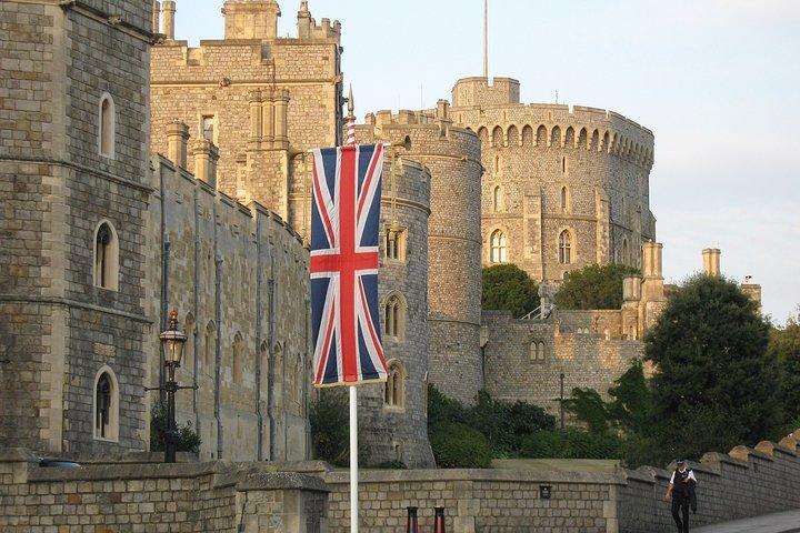 Visite privée de luxe en véhicule exécutif de Windsor, Stonehenge et Winchester