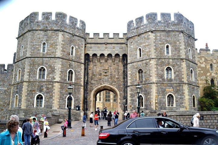 Windsor, Stonehenge e Winchester Luxurious Executive Vehicle Private Tour