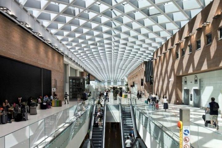 ヴェネツィアマルコポーロ空港からメストレへのプライベートトランスファー、運転手サービス