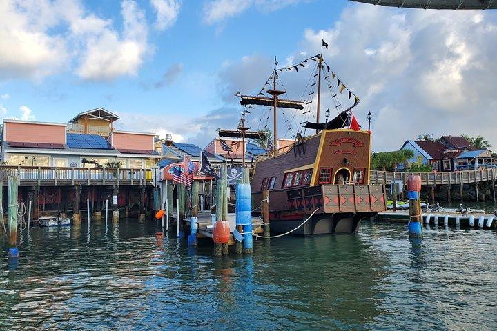 Pirate Adventure Cruise - John's Pass, Madeira Beach, FL Kaart bekijken