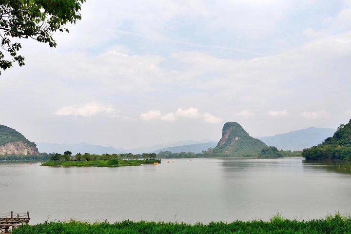 Private Day Tour to Baojinggong Cave and Mount Lion from Guangzhou