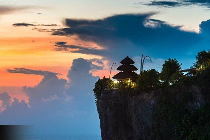 Private Tour: Highlights Uluwatu Temple & Southern Beaches Bali