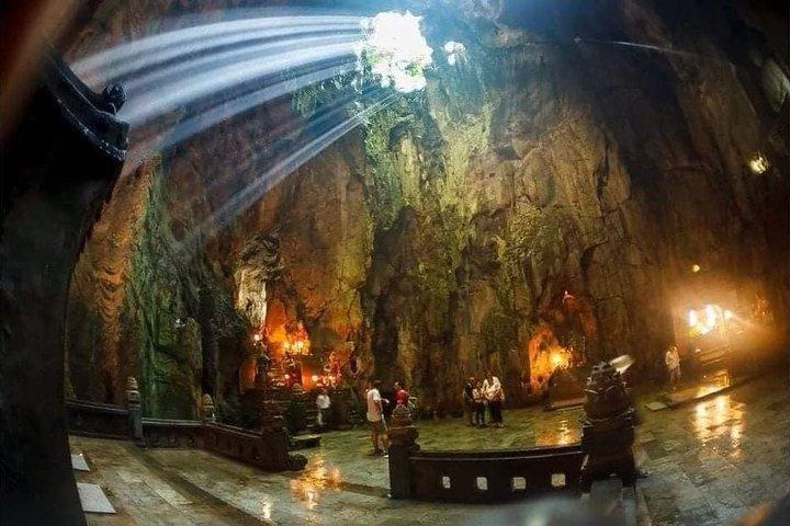 Montaña de mármol y ciudad de Hoi An con paseo en sampán - Mercado nocturno