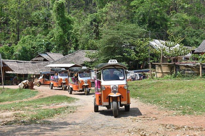 Heldags chaufførdrevet Tuk Tuk Adventure i Chiang Mai inklusive rafting