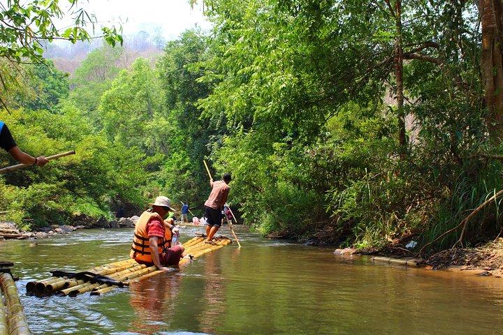 Heldags chaufførdrevet Tuk Tuk Adventure i Chiang Mai inklusive rafting