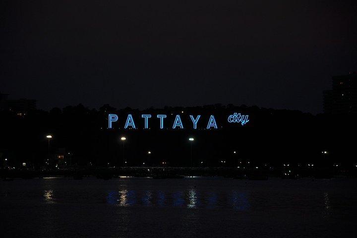 Enjoy Visiting Stone Park & Pattaya Crocodile Farm