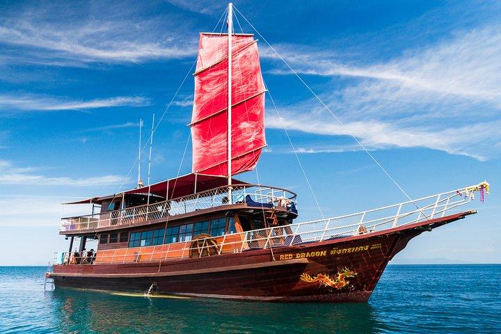 Privat halvdag Red Dragon Yacht för snorkling Koh Tan och besök Pig Island