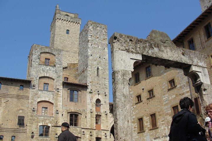 Visita a San Gimignano com guia especializado local