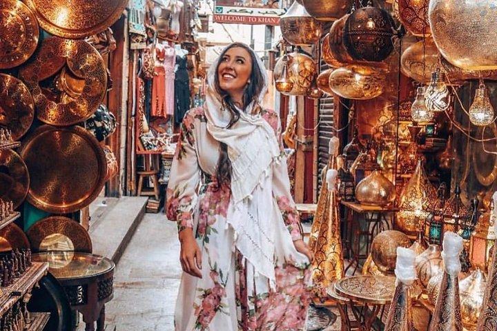 Visite des pyramides de Gizeh et du vieux marché de Khan Al-Khalili avec déjeuner