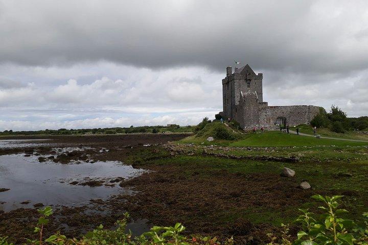 Scogliere di moher e Galway in italiano