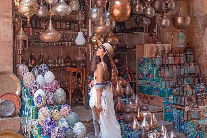 Visite des pyramides de Gizeh et du vieux marché de Khan Al-Khalili avec déjeuner