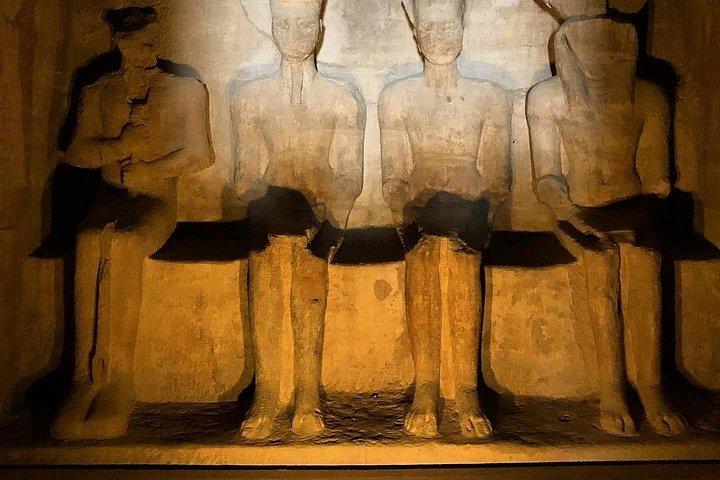Abu Simbel Temples privat guidet tur fra Aswan med bus