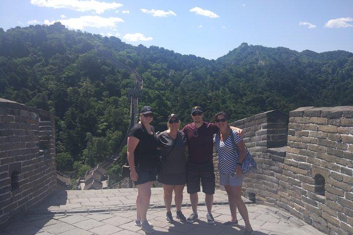 Excursão para grupos pequenos à Grande Muralha de Mutianyu, Tumbas Ming, Caminho Sagrado com Almoço
