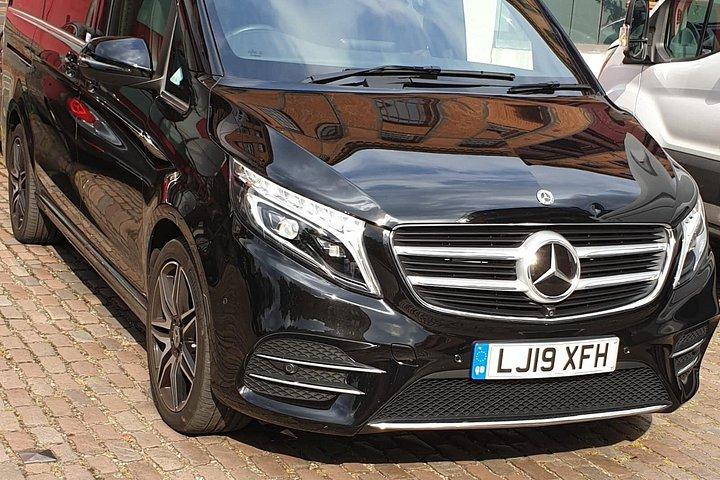 ロンドンのハリーポッターツアーTheMagic Continues.in Executive Luxury Vehicle