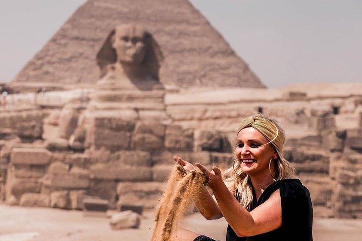 Visite des pyramides de Gizeh et du vieux marché de Khan Al-Khalili avec déjeuner