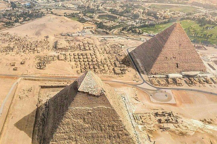 Von Hurghada: Besuchen Sie Kairo, Pyramiden und Museum mit dem Flug