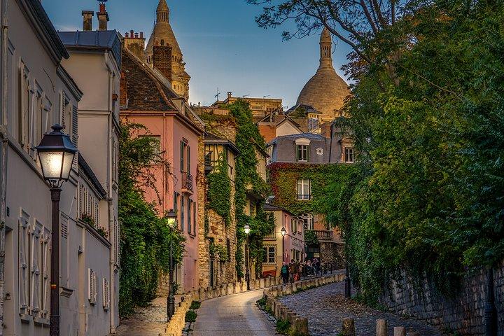 Montmartre: Secret Stories of Paris - Self-Guided Audio Tour