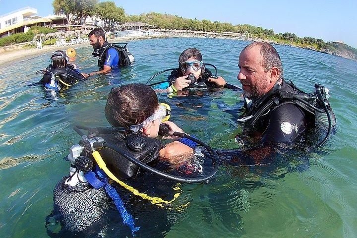Anavyssos Athens Riviera: Prova de mergulho guiada para iniciantes