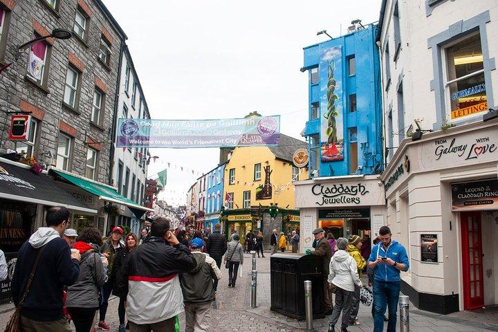 Scogliere di moher e Galway in italiano
