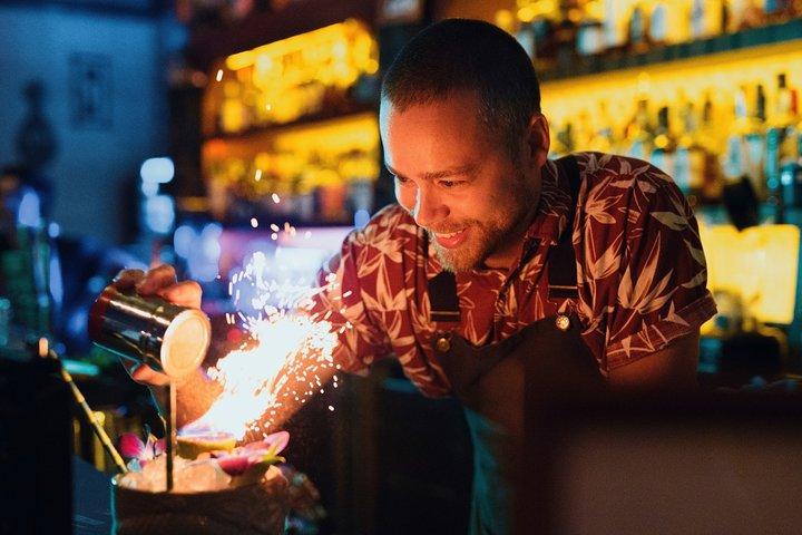 メルボルンのローカルレーンウェイバーとストーリーズ-ドリンク付き
