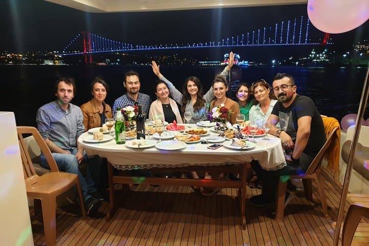 Sunset Cruise on Luxury Yacht in Istanbul Bosphorus