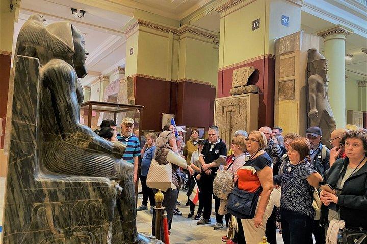 Private Day Tour naar The Pyramids & Egyptian Museum & Old Cairo