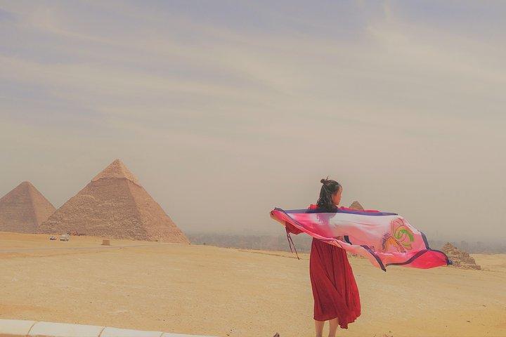 Private Day Tour naar The Pyramids & Egyptian Museum & Old Cairo