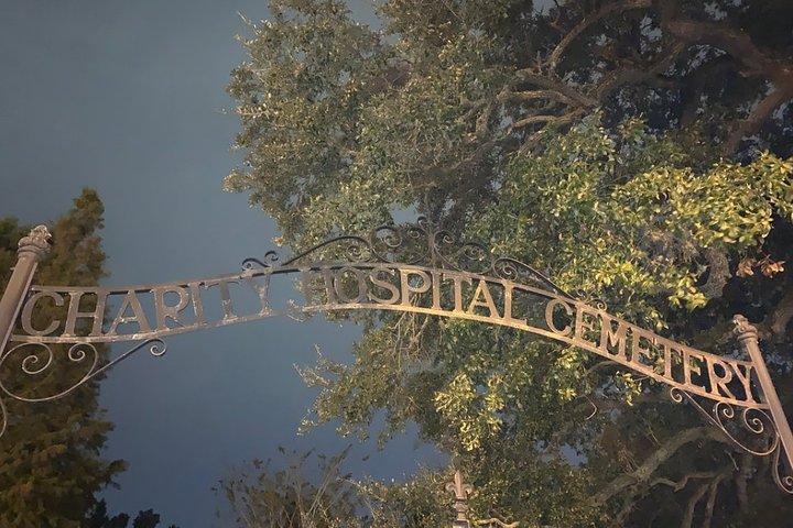 New Orleans Cemetery og Paranormal Investigation Bus Tour