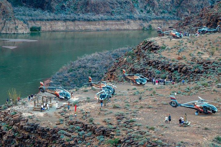 Excursion en hélicoptère de luxe au Grand Canyon avec atterrissage au départ de Las Vegas
