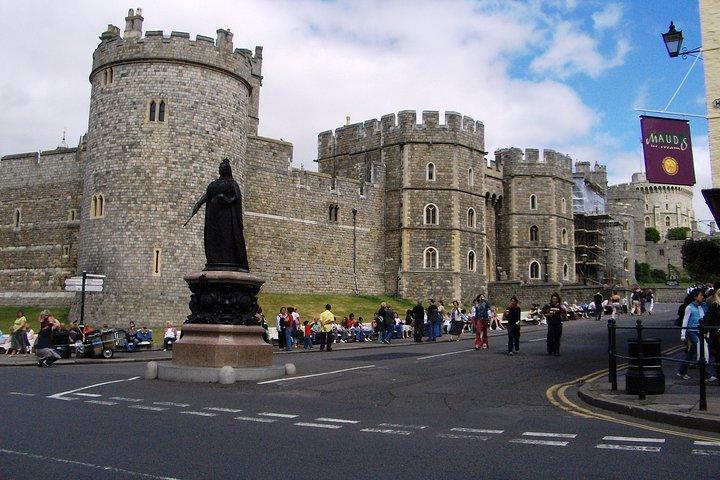 Windsor Castle, Stonehenge & Winchester Cathedral Private Tour