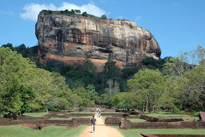 Tour di Sri Lanka di 14 notti / 15 giorni in minivan - con Udawalawa Safari