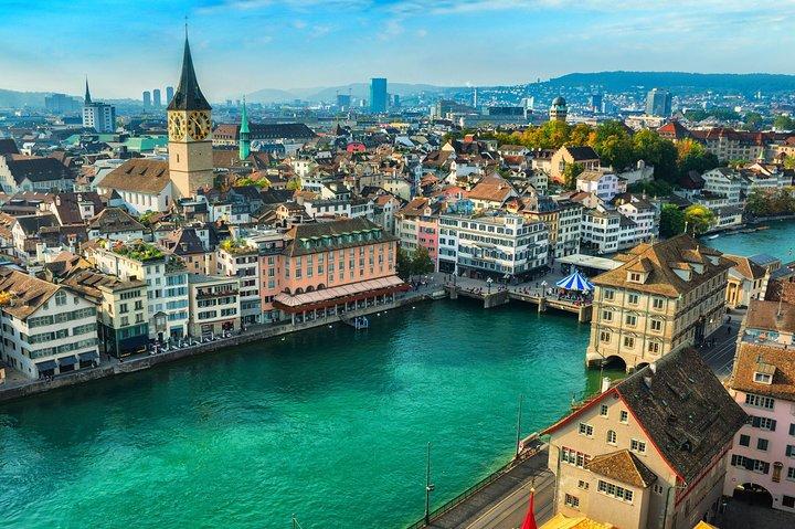 空港送迎：チューリッヒからチューリッヒ空港（ZRH）までビジネスカーで移動