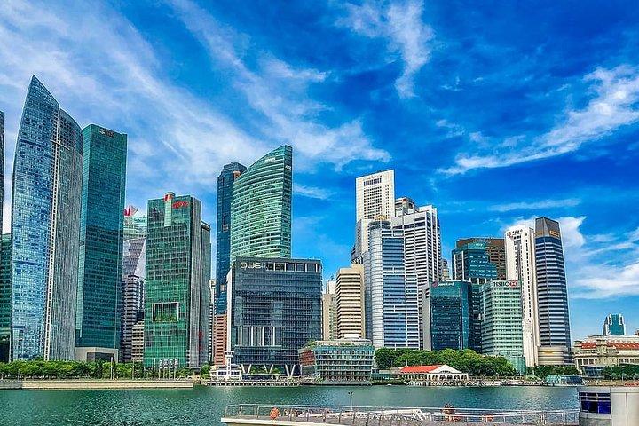 空港送迎：ビジネスカーでシンガポール空港からシンガポールへ