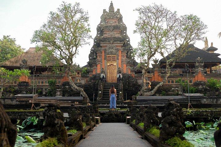 Pick 5 Destinations: Customized Ubud Tour