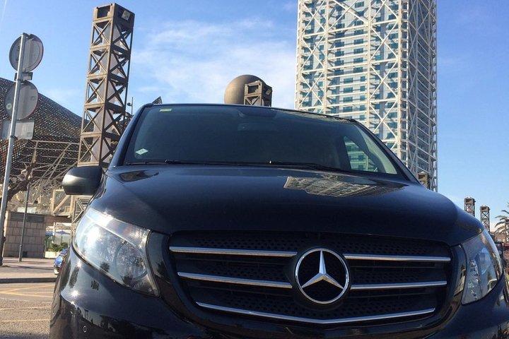 バルセロナ空港からバルセロナ市内への専用送迎