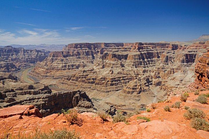 Tour in elicottero del Grand Canyon West con giro in barca e pass di ingresso opzionale