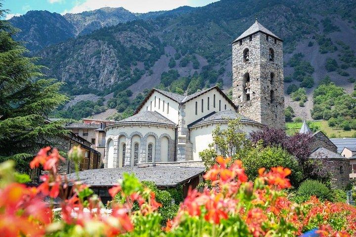 Barcellona : Andorra e Pirenei Gita privata di un giorno | Pickup Incl.
