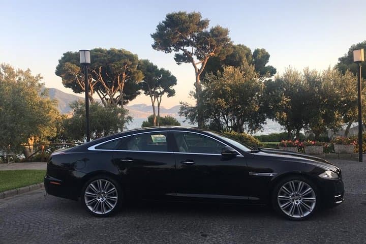 Transfer from Naples to Amalfi with a 2hr stop at Pompeii (1-8 PAX)