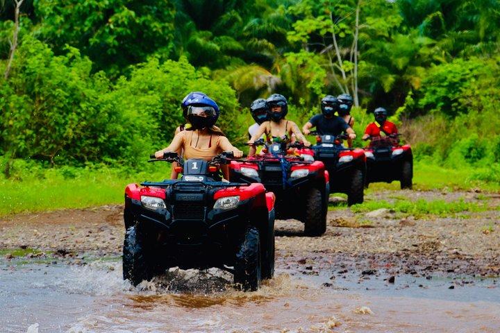 Excursion en 4x4 à Manuel Antonio : la forêt tropicale et les cascades