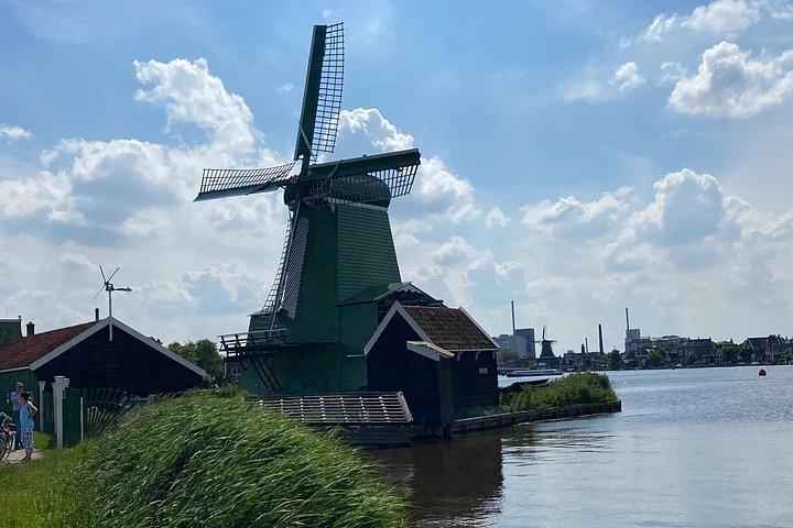 Escape Amsterdam: E-Bike to Zaanse Schans Windmills & Zaandam