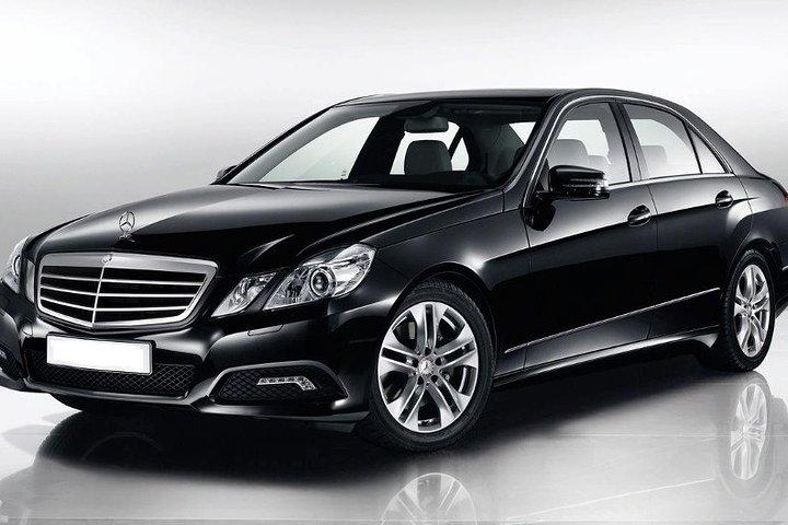 Private Transfer by Car from Sorrento to Naples (Airport, Port, Train Station)