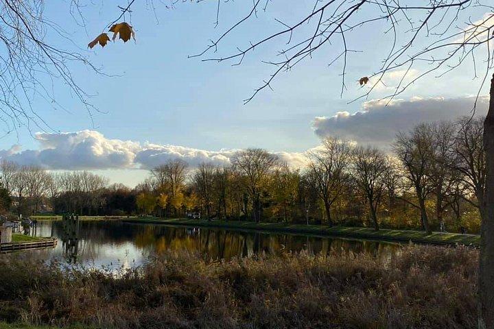 Escape Amsterdam: E-Bike to Zaanse Schans Windmills & Zaandam