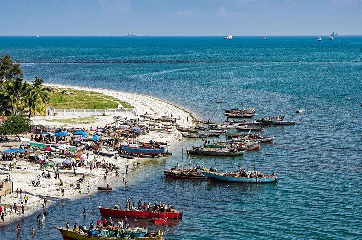 Tour por la ciudad de Dar Es Salaam que incluye almuerzo delicioso de mariscos