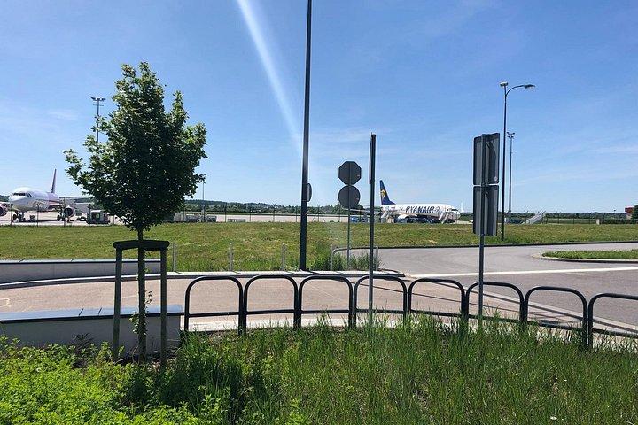プライベート空港送迎：グダニスク空港からベルリン、ドアツードア