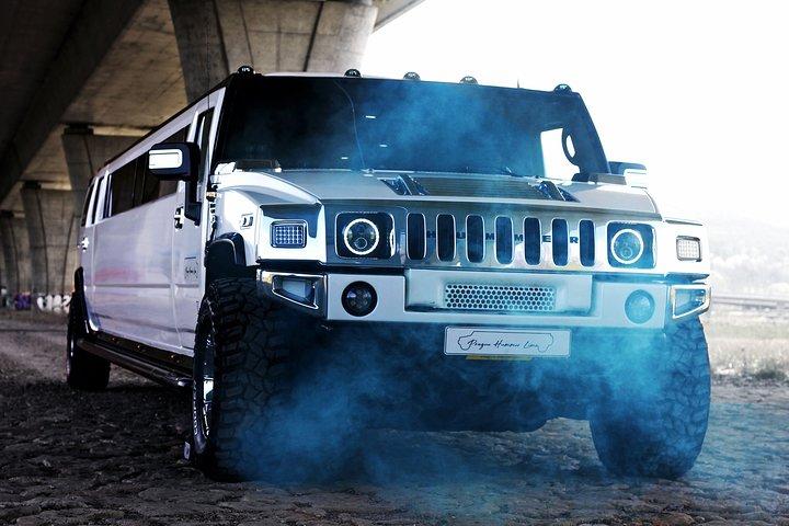1 uur Praagse feest Hummer Limousine-rit