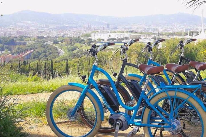 E-Bike tour in Barcelona with English Guide