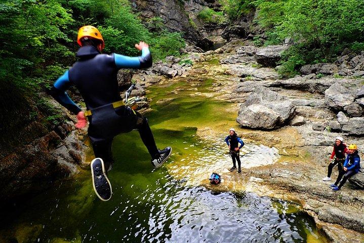 Canyoning in Almbach mit einem staatlich geprüften Guide