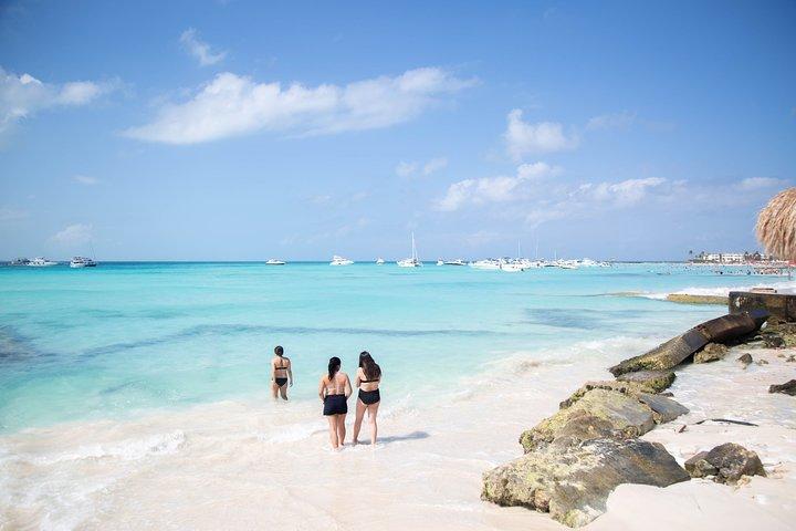 Isla Mujeres Sailing catamaran tour