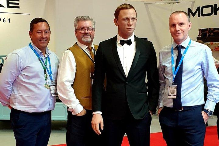 Visite ultime en taxi espion de James Bond