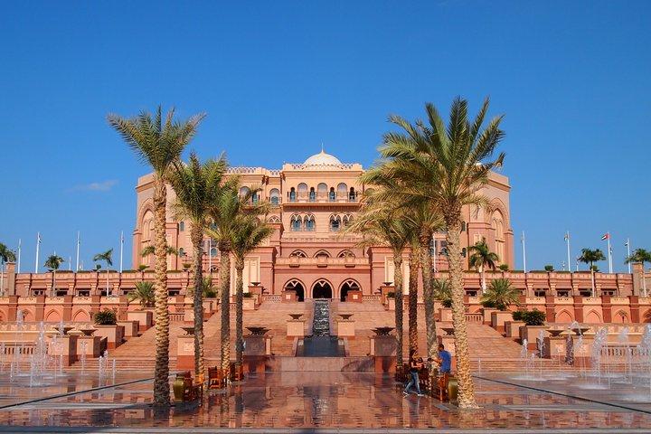 アブダビからのプライベート・アブダビ・シティ・ツアー（Qasr Al Watan）
